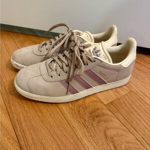 Adidas Gazelle Sneakers in Beige and Purple